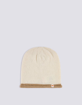 GORRO DE COLOR CONTRASTANTE