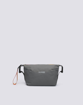 BEAUTY CASE WITH WELDED ZIP