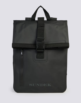 MOCHILA TÉCNICA CON CREMALLERA FRONTAL