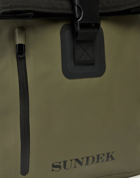 MOCHILA TÉCNICA CON CREMALLERA FRONTAL