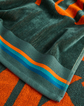 NEW CLASSIC - JACQUARD BEACH TOWEL WITH LOGO