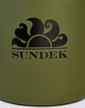 20-LITRE WATER-RESISTANT BACKPACK