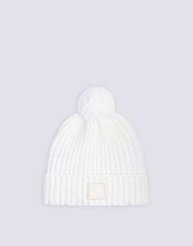 BEANIE WITH POM POM