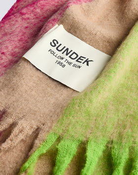 RAINBOW STRIPED SCARF