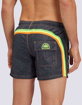 MAILLOT DE BAIN COURT TAILLE ÉLASTIQUE TAFFETA ICONIQUE GOLDENWAVE AVEC IMPRESSION DENIM