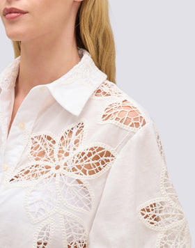 CAMISA DE MUJER DE MANGA CORTA CON VOLANTES