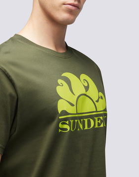 CAMISETA DE CUELLO REDONDO CON ESTAMPADO DE LOGOTIPO