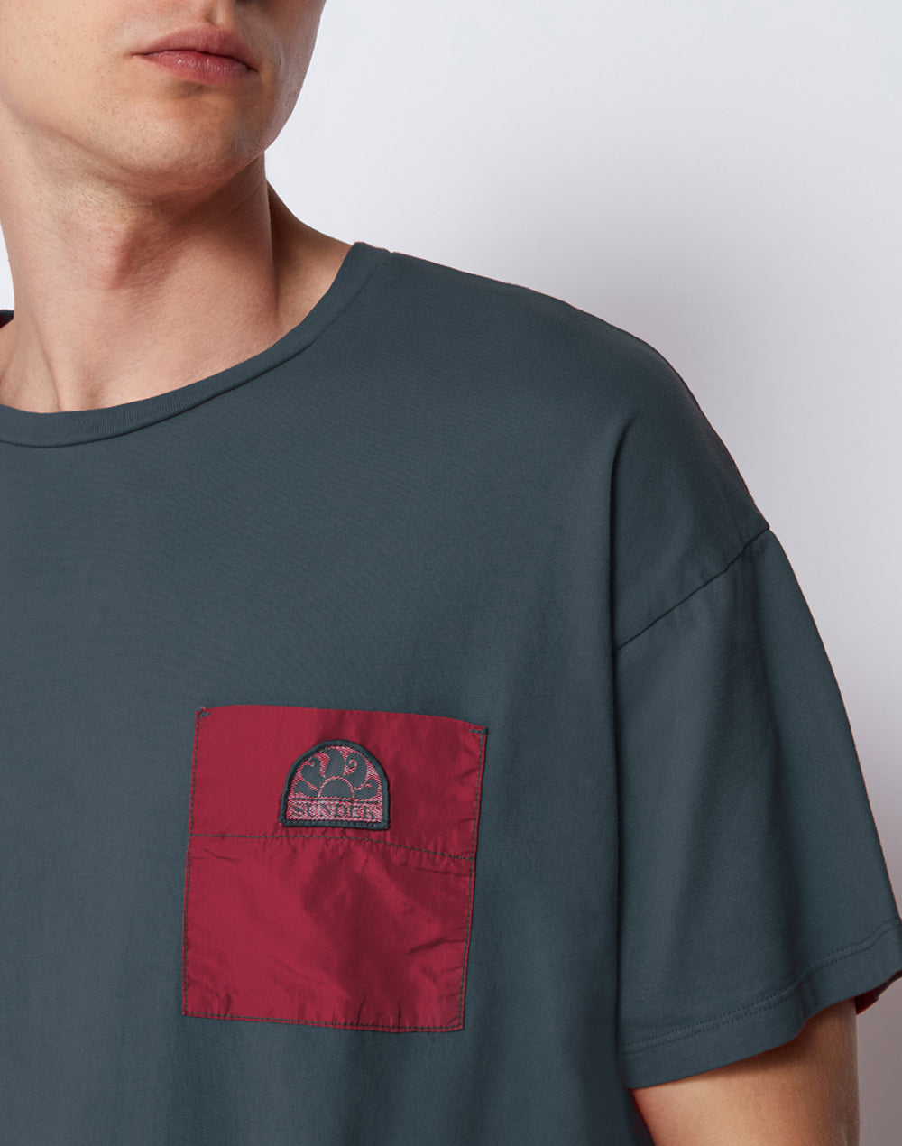 POCKET T-SHIRT