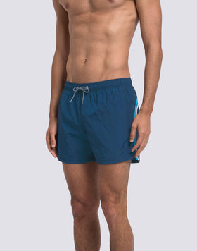 SHORT CRINKLED SWIM SHORTS WITH AN ELASTICATED WAISTBAND