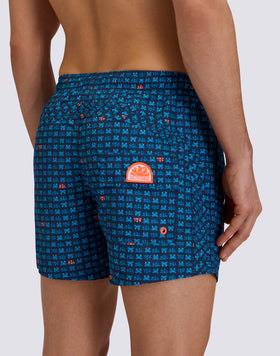COSTUME DA BAGNO UOMO CORTO VITA ELASTICATA POLIESTERE RICICLATO REPREVE® CON STAMPA SUNCRAB