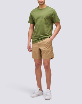 T-SHIRT CON TASCA E STAMPA