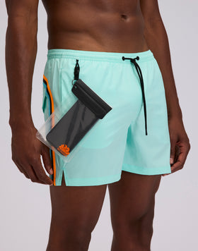 BAÑADOR CON TEJIDO ELÁSTICO, CINTURA ELÁSTICA Y BOLSILLO EXTRAÍBLE