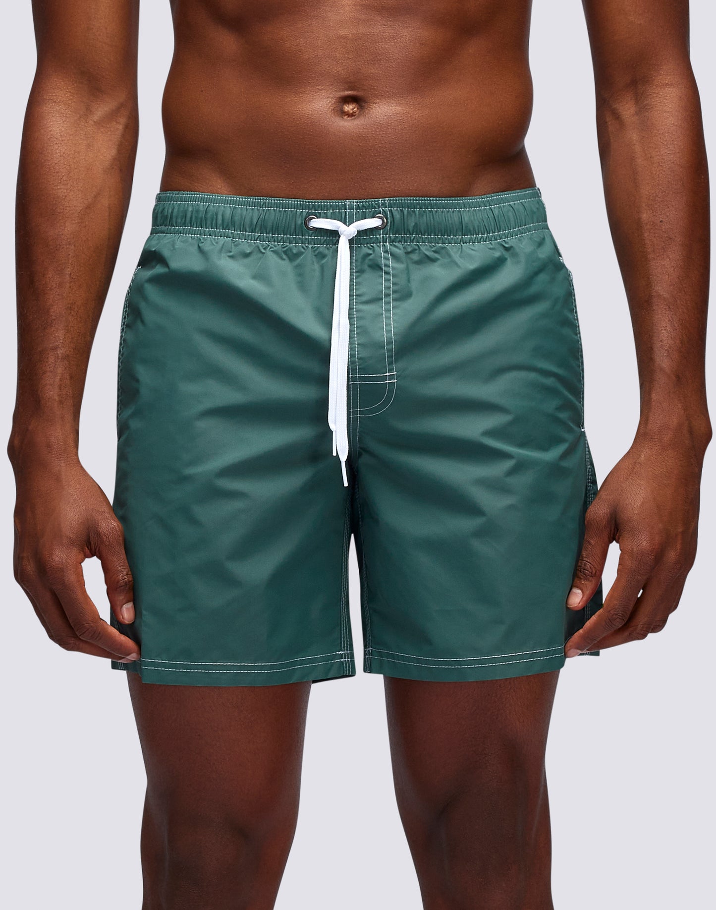 ICONIC TAFFETA STRETCH WAIST MID-LENGTH SWIM TRUNKS