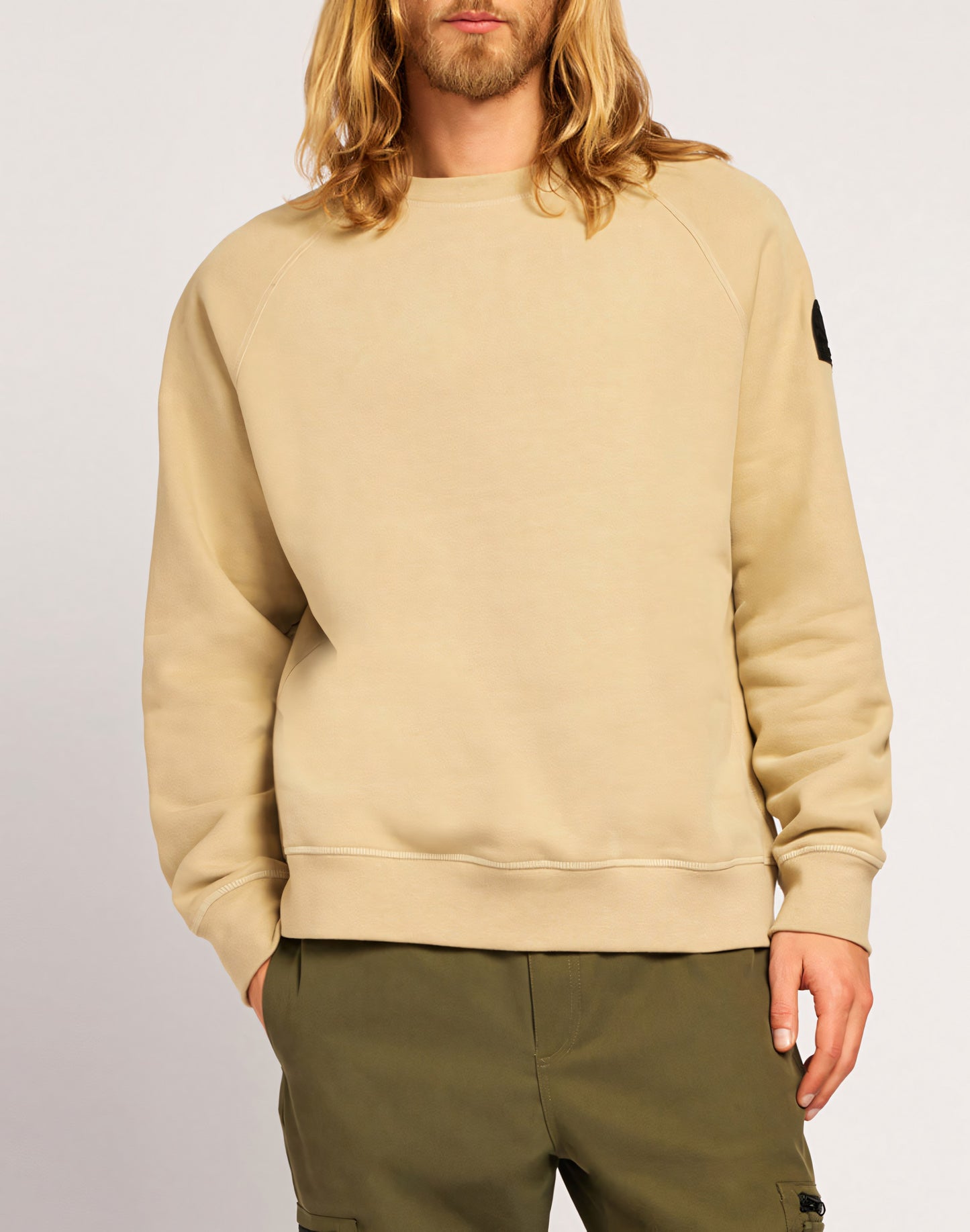 SWEATSHIRT WITH RAGLAN SLEEVES