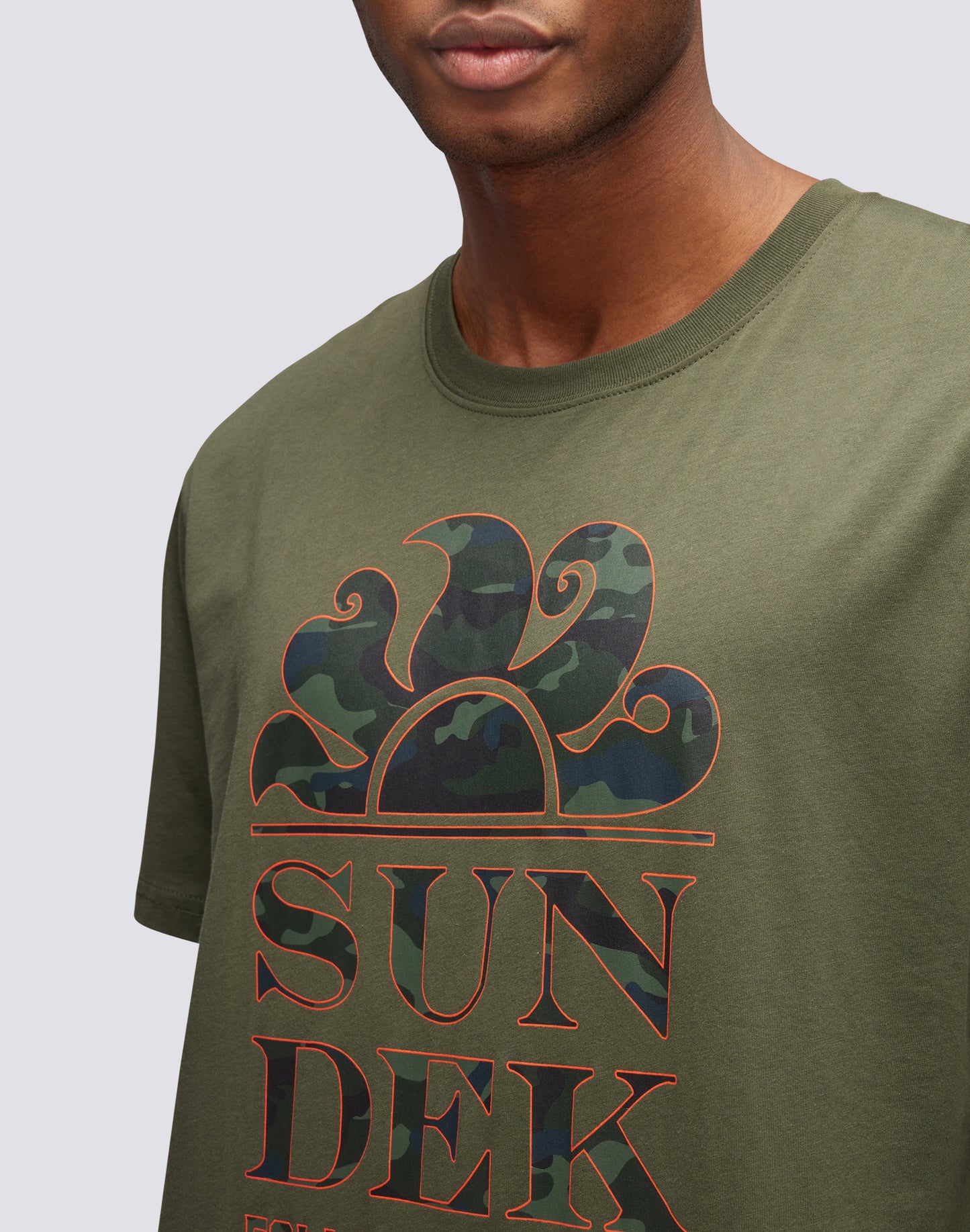 T-SHIRT STAMPA CAMOU FOLLOW THE SUN