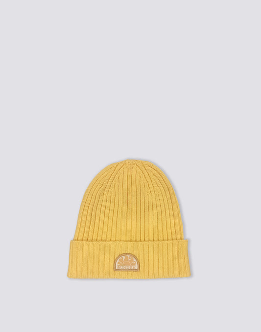 GORRO CON PARCHE ICÓNICO