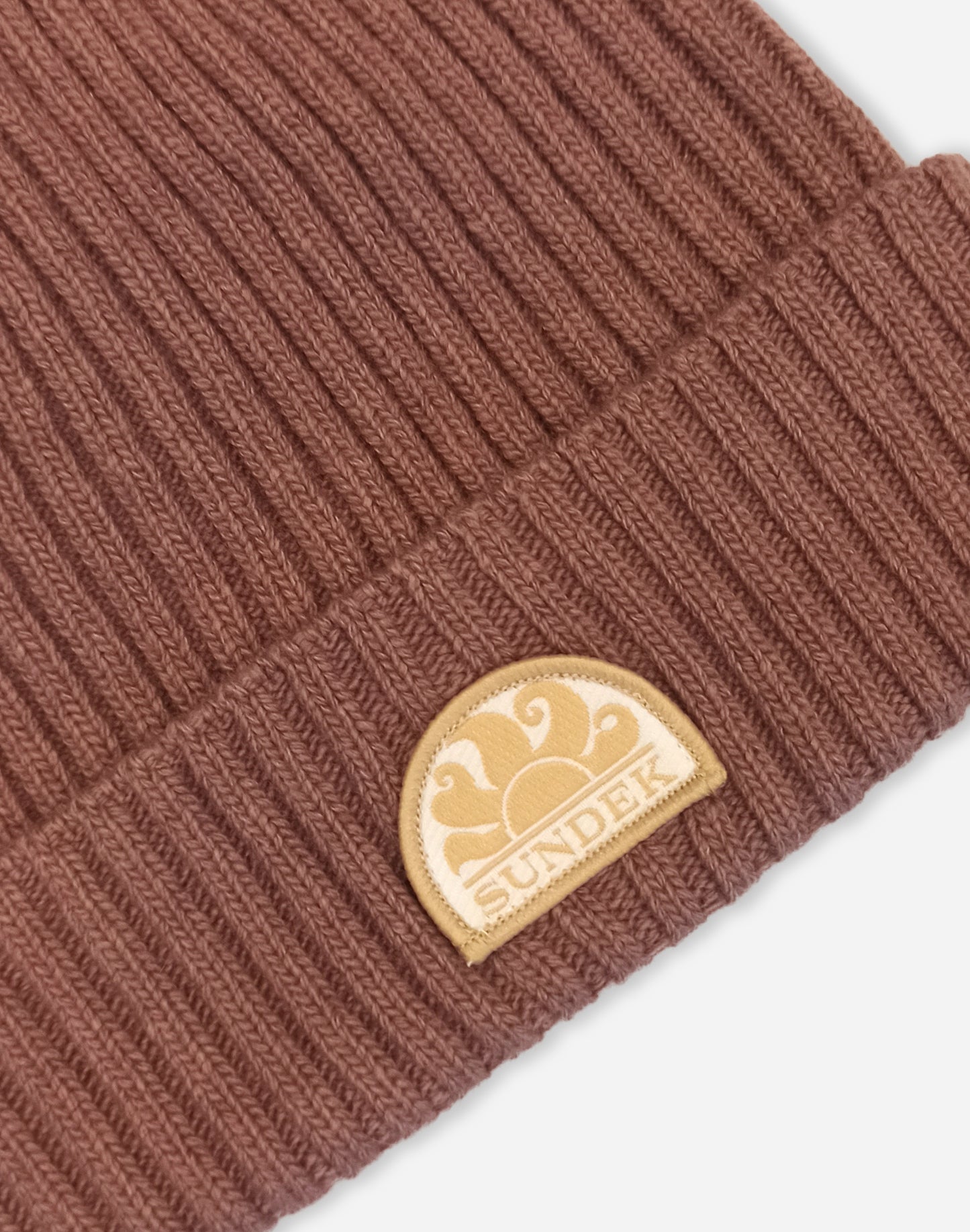 BEANIE WITH ICONIC PATCH