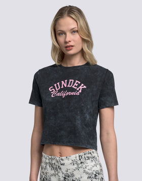 WOMEN'S CROPPED VINTAGE WASH T-SHIRT
