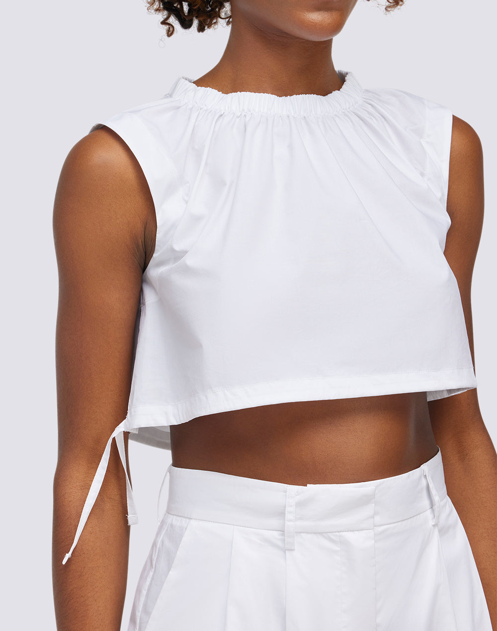 CROP TOP WITH DRAWSTRING