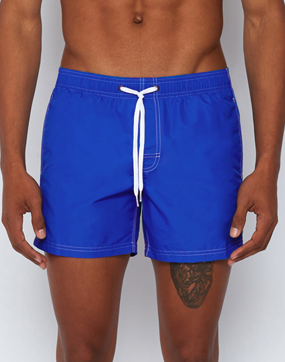 SHORT SWIM SHORTS WITH AN ELASTICATED WAISTBAND – SUNDEK