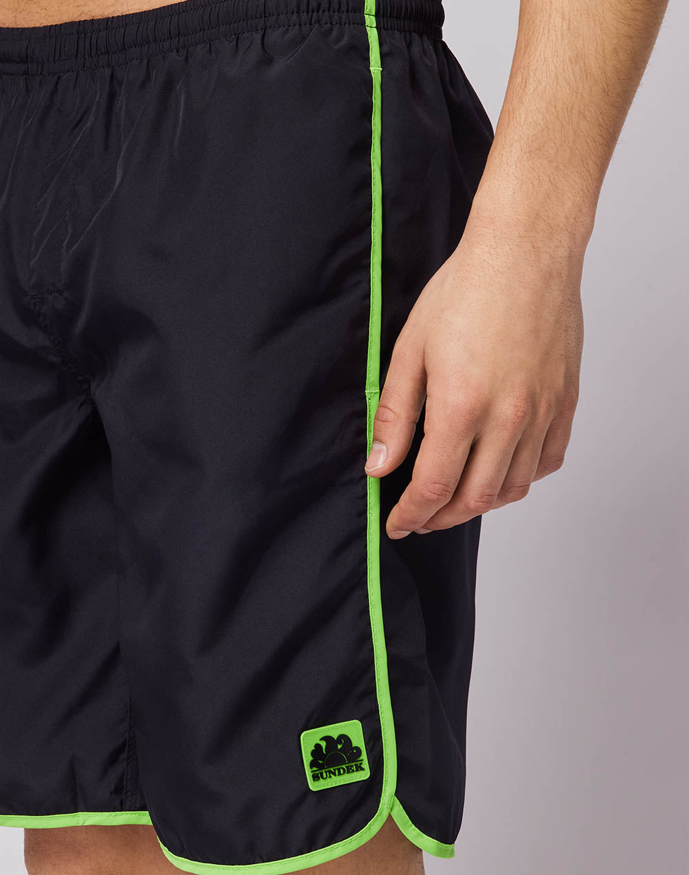 LONG SWIM SHORTS WITH AN ELASTICATED WAISTBAND