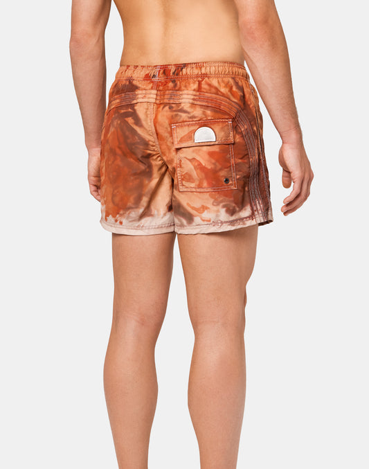 SHORT SWIM SHORTS WITH AN ELASTICATED WAISTBAND AND PATCH