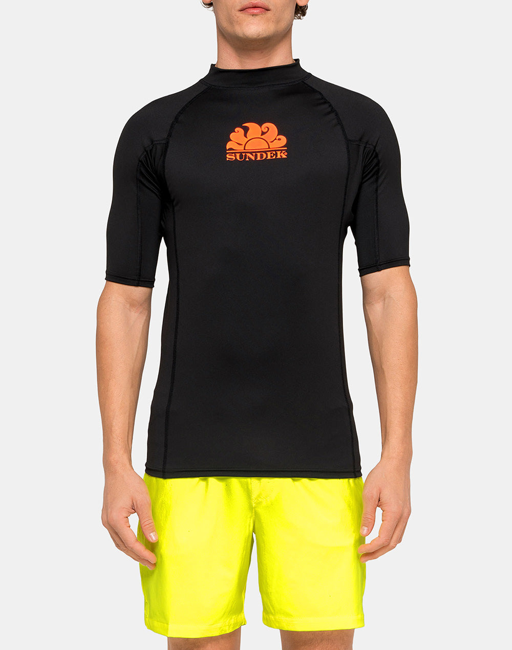  RASHGUARD DE CUELLO REDONDO UPF 50