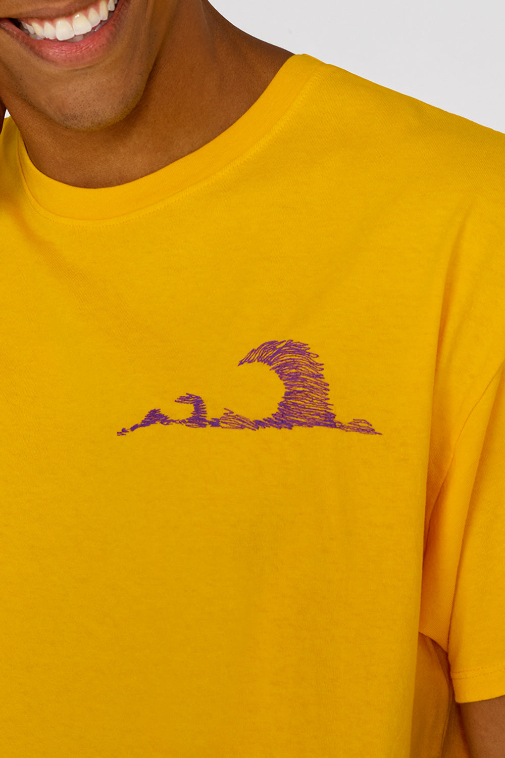 WAVES EMBROIDERY T-SHIRT